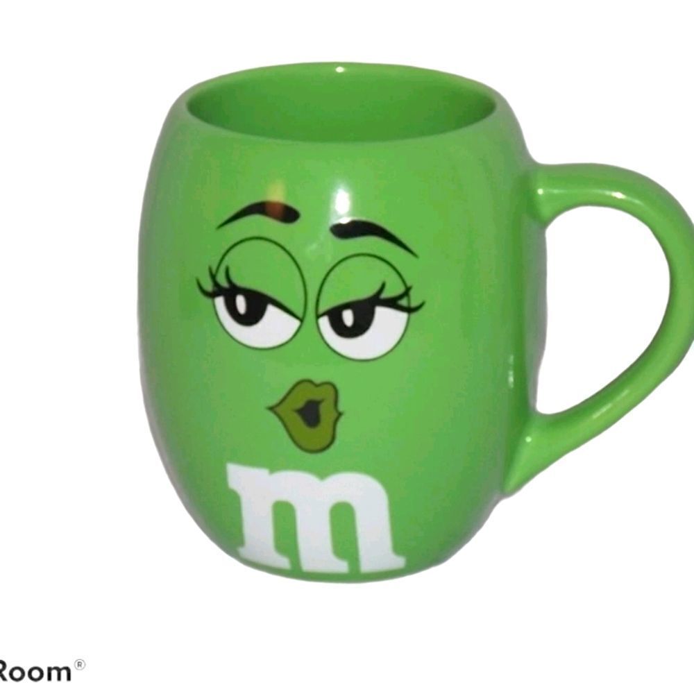 M&M’s Green coffee mug 19 fluid ounces
